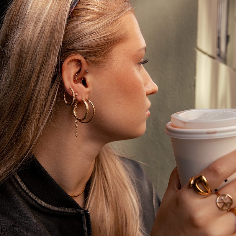 "Maisy" 18 karat forgyldte diamanteret hoops (30mm.)