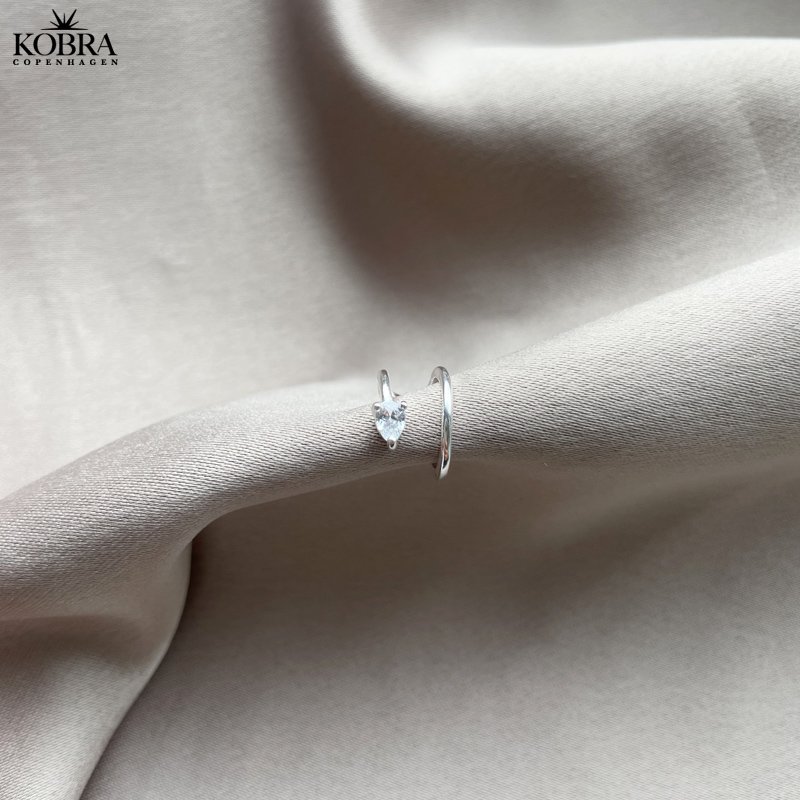 "Genie" Slv earcuff med sten