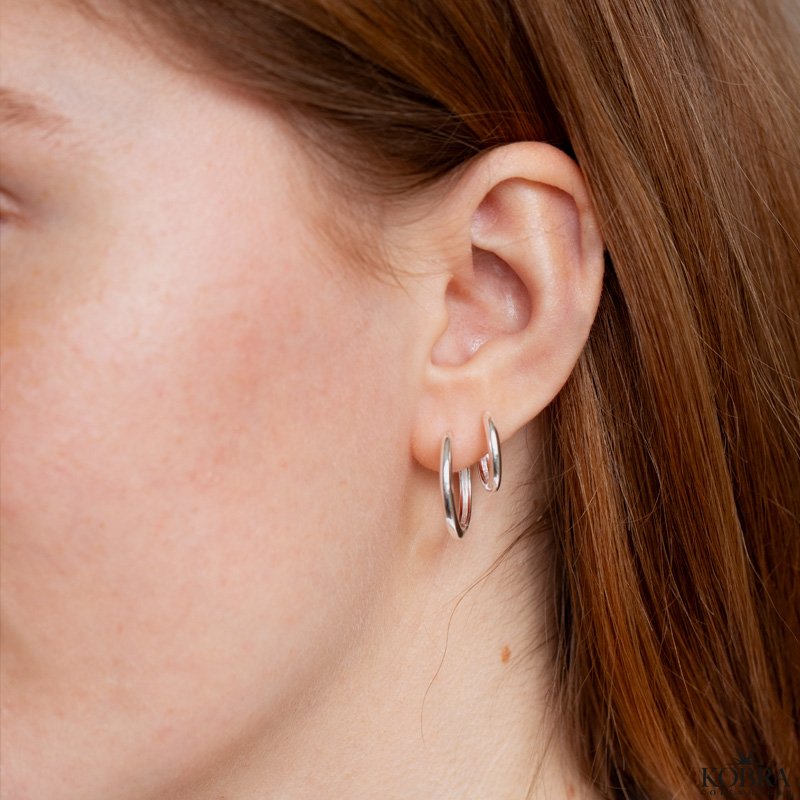 "Gina" enkle medium hoops i slv