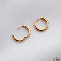 "Gina" enkle small hoops i guld
