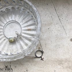 "Girl power" armbnd med kvindetegn og slv plade til gravering