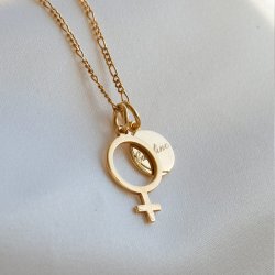 "Girl Power" halskjede i 14 karat gullbelagt med kvinnemerke og gravering