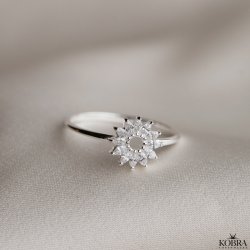 "Glamour" unique silver ring with stones and floral motif