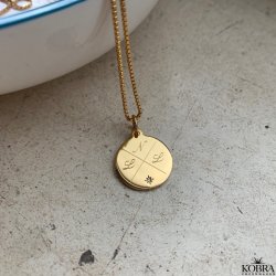 "Precious" guld amulet med kryds gravering