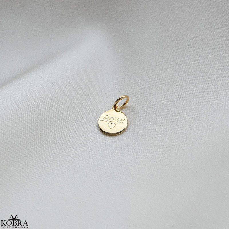 Mini guld amulet med personlig gravering