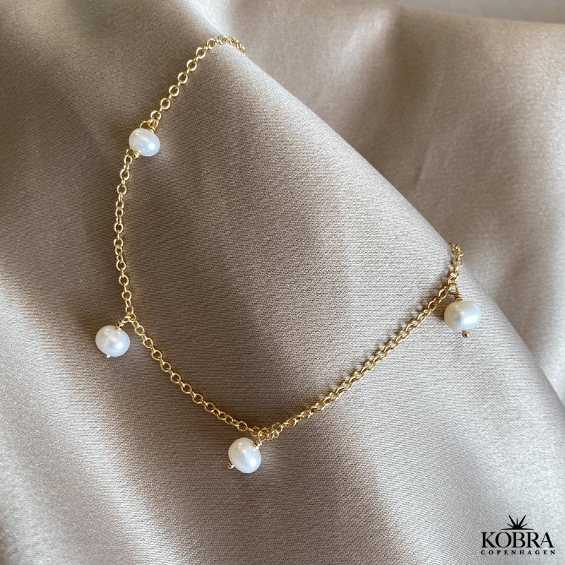 "Noella"  guld ankelkde med 5 perler