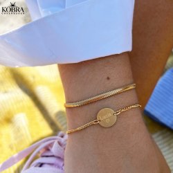 "Parker" 2 mm panzer armbnd i guld med personlig graveret amulet