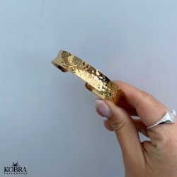 "Blake" 18 karat forgyldt hammerslået armbånd / armring