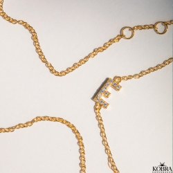 "Alias" guld armbånd med guld bogstav