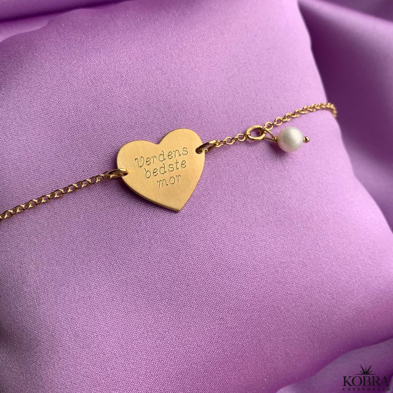 "Bella" Love amulet bracelet in gold, including engraving and freshwater pearl