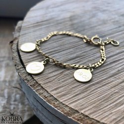 "Ohana" håndlavet forgyldt armbånd med 3 små personlige vedhæng