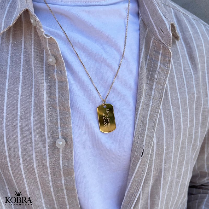"Hector" Dogtag i guld (str. L) med personlig gravering, matteret r effekt