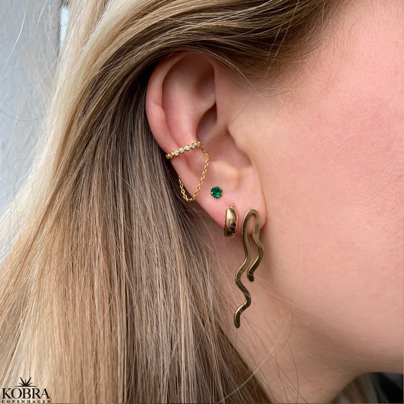 "Colleen" 18 carat gold plated earcuff with chain