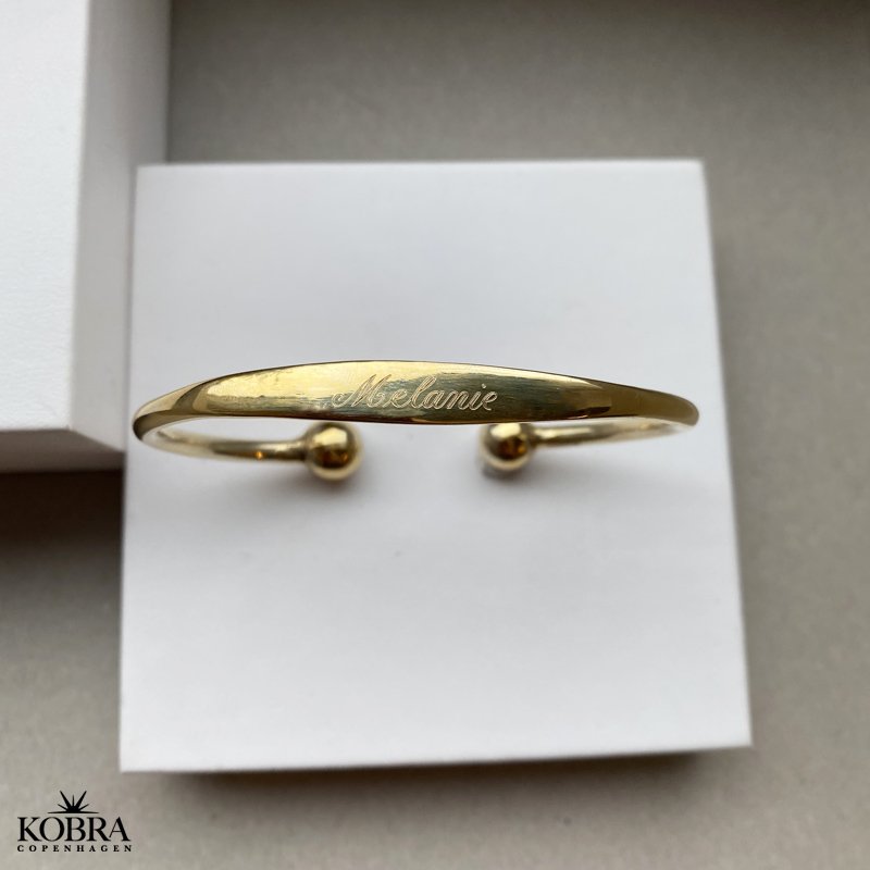 "Payton" guld armbnd med gravering