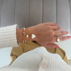"Wild Heart" gold plated hand chain with mother of pearl
