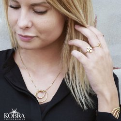 "Shell" enkelt guld halskde med vedhng i runde former