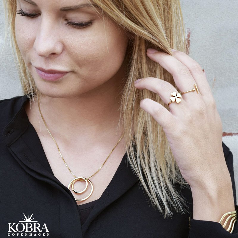 "Shell" enkelt guld halskde med vedhng i runde former