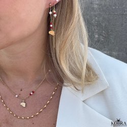 Studenter halskde i guld med hue-vedhng og rde perler