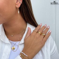 "Edgy Sunday" guld halskde med sten inklusiv gravering