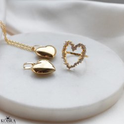 "Mikami" 18 carat gold-plated heart ring with white zirconia stones