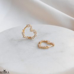 "Mikami" small gold heart earrings with white stones