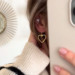 "Adore You" hjertereringe i guld med banket overflade