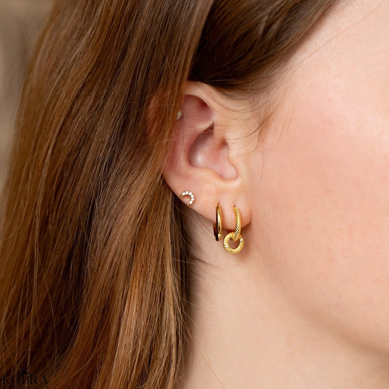 "Donut" guld reringe med guld ringe