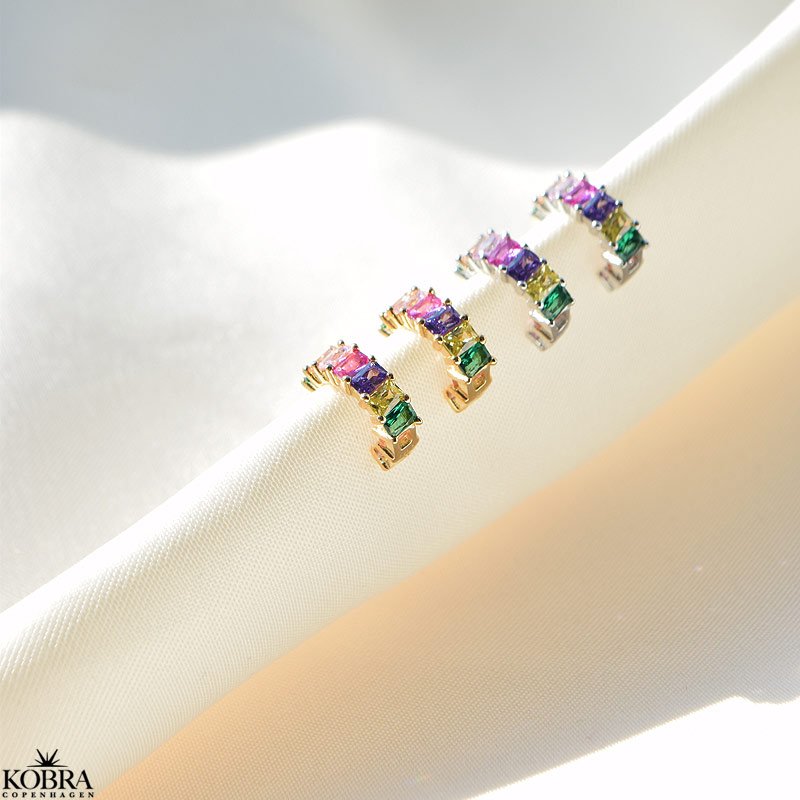 "Olivia" sm guld hoops med farvet zirkonia sten