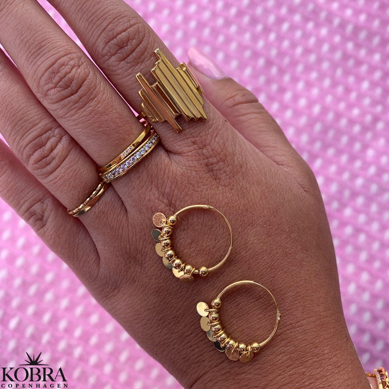 "Nikoline" 18 karat forgyldt ring med facetter