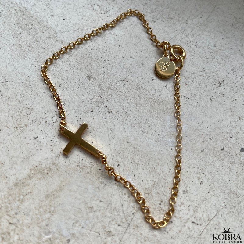 "Trust" Konfirmations smykke, guld armbnd med guld kors og personlig gravering
