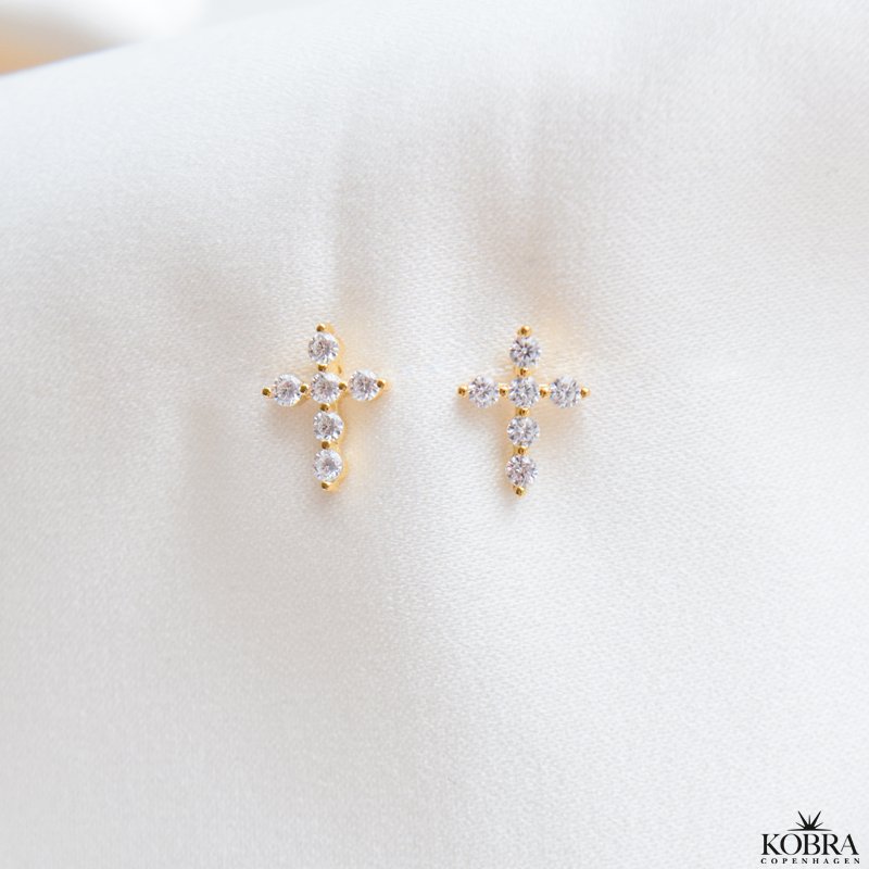 "Kaia" guld kors restik med sten 