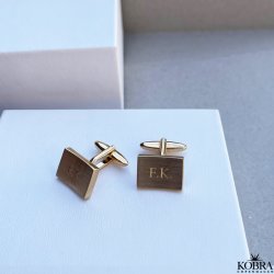 Firkantet guld manchetknapper med personlig gravering