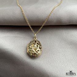 "Emily" oval guld medaljon, med personlig gravering