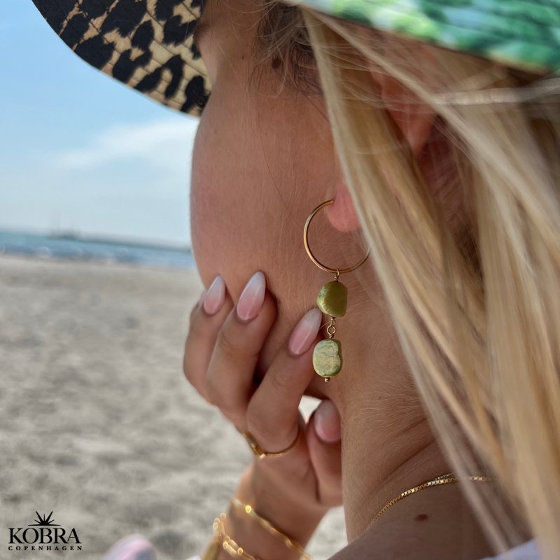 "Sugar" forgyldte reringe med grnne ferskvandsperler