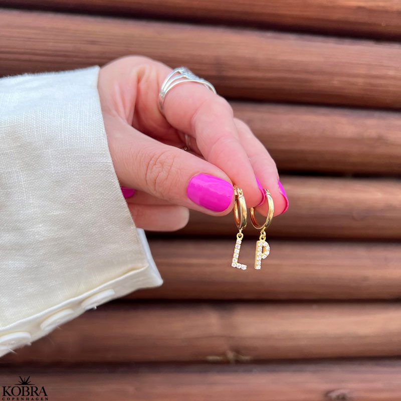 "Alias" gold earrings / hoops with your letters