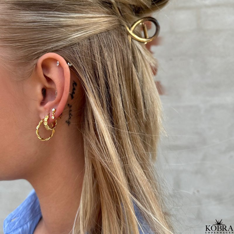 "Sally" smukke snoet guld hoops