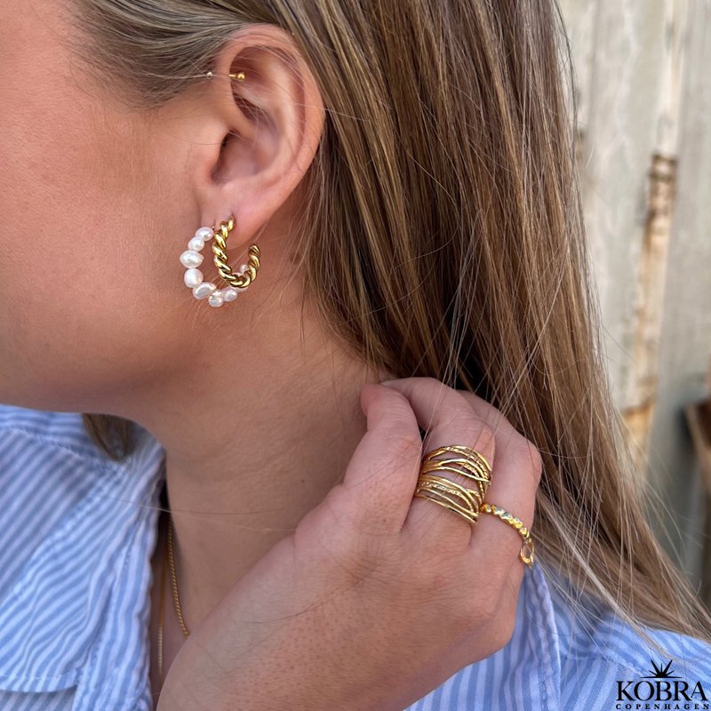 "Zilla" snoet guld hoops / reringe