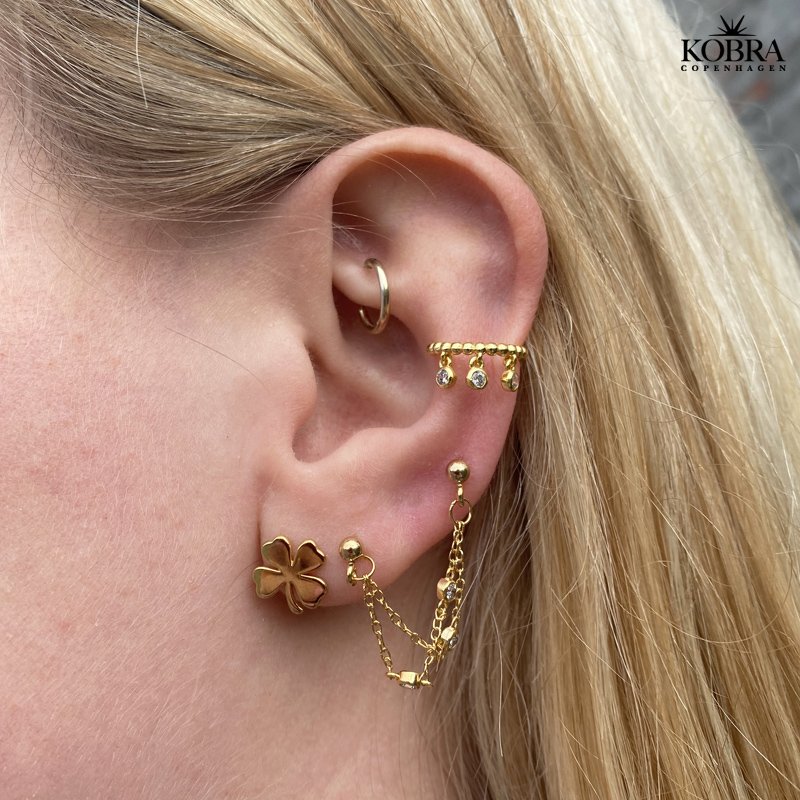 "Felicity" Small four-leaf clover earrings in gilt