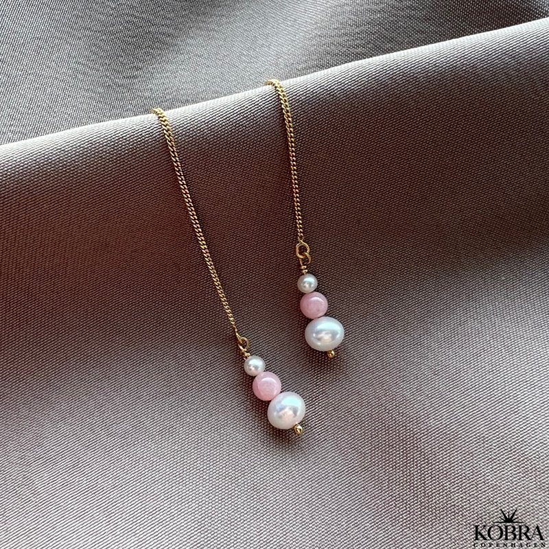 "Peach" guld retrde med hvide og lyserde perler