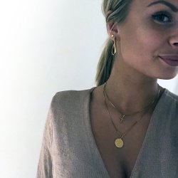 Charm - lille guld kors i 18 karat forgyldt med hvide sten