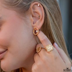 "Selma" 18k gold plated earrings with genuine freshwater pearls