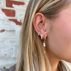 "Balance" gold earrings with white freshwater pearls