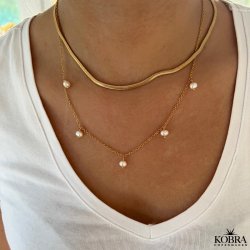 "Noella" guld halskde med 5 ferskvandsperler