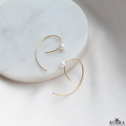 "Celine" gold earrings with genuine freshwater pearls