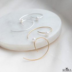 "Celine" gold earrings with genuine freshwater pearls