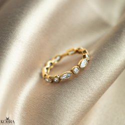 "Firenze" 18 karat forgyldt ring med hvide sten