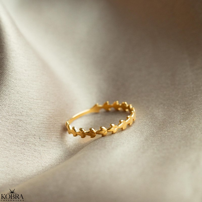 "Elfie" enkel guld ring med blade