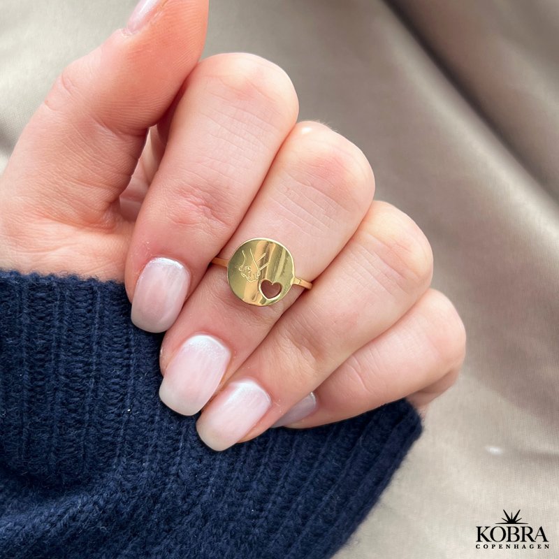 "Rachel" smuk guld ring med hjerte og mulighed for personlig indgravering