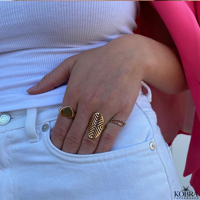 "Victory Hollow" 18 karat forgyldt V ring