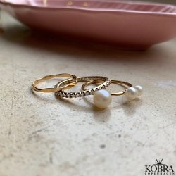 "Nikoline" 18 karat forgyldt ring med facetter